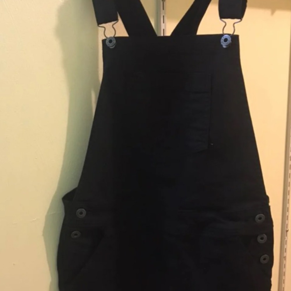 Lucky Brand Jumper skirt in blank New with out tag in Medium.